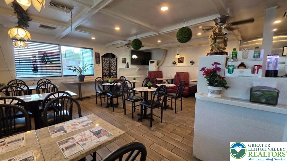 11 Pennsylvania Avenue Property Photo 3