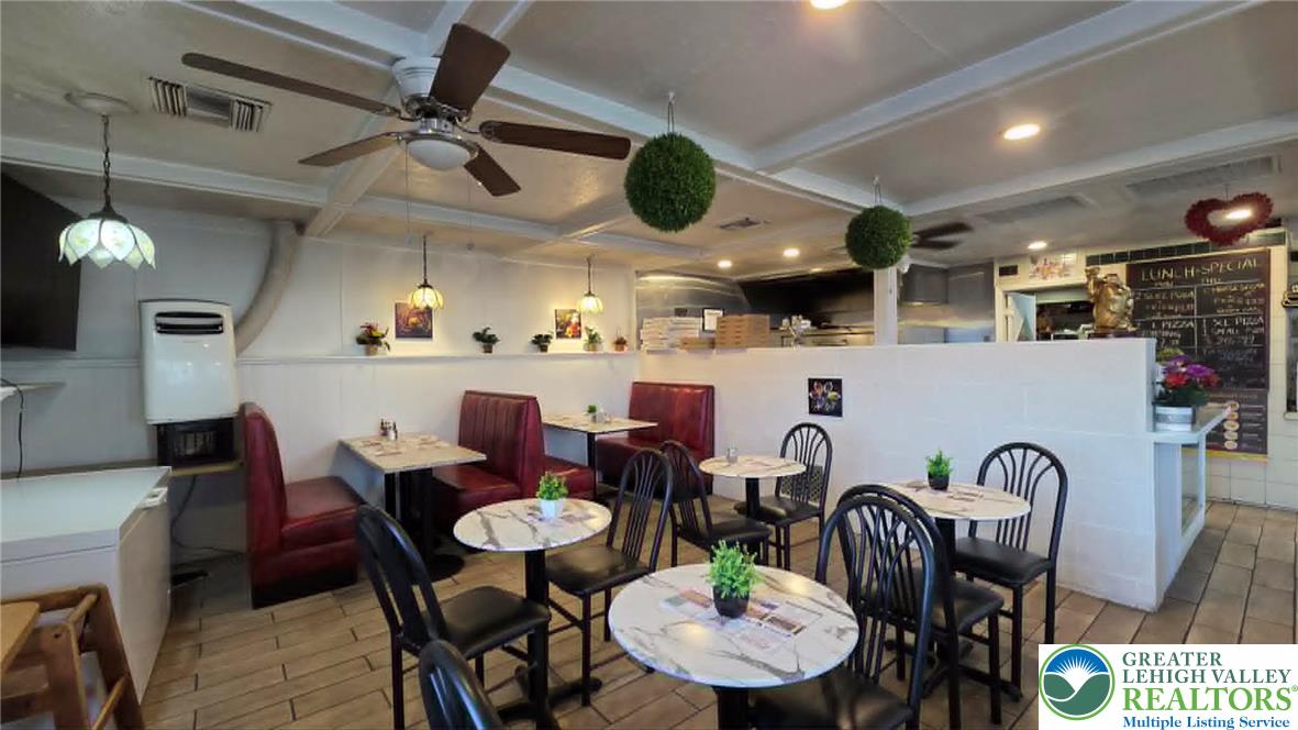 11 Pennsylvania Avenue Property Photo 4
