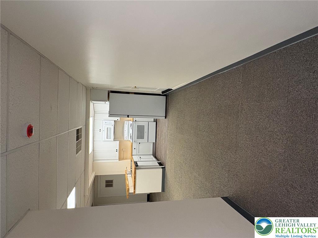 146 North Street Property Photo 4