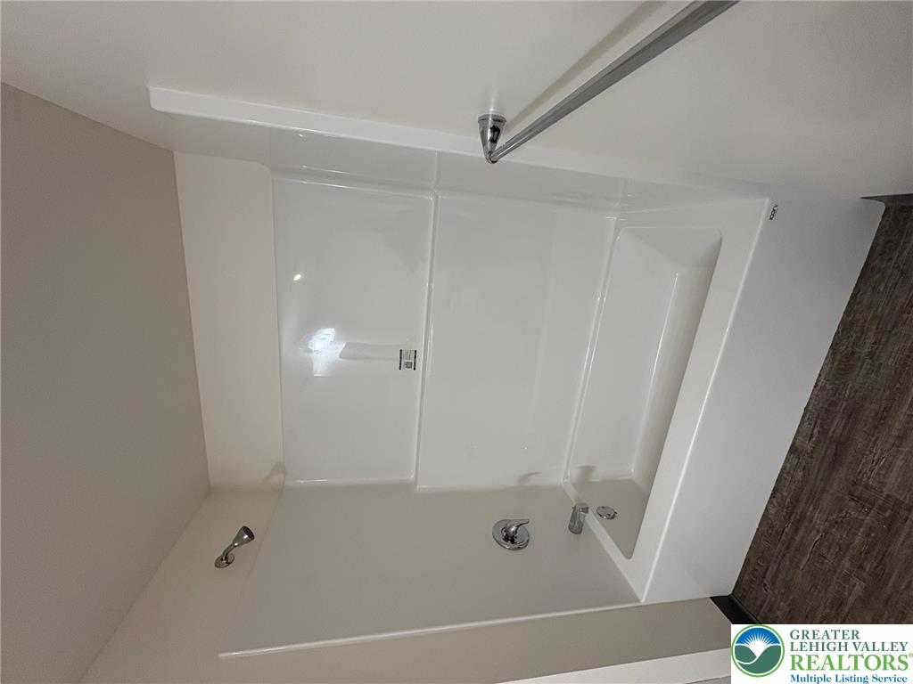 146 North Street Property Photo 10