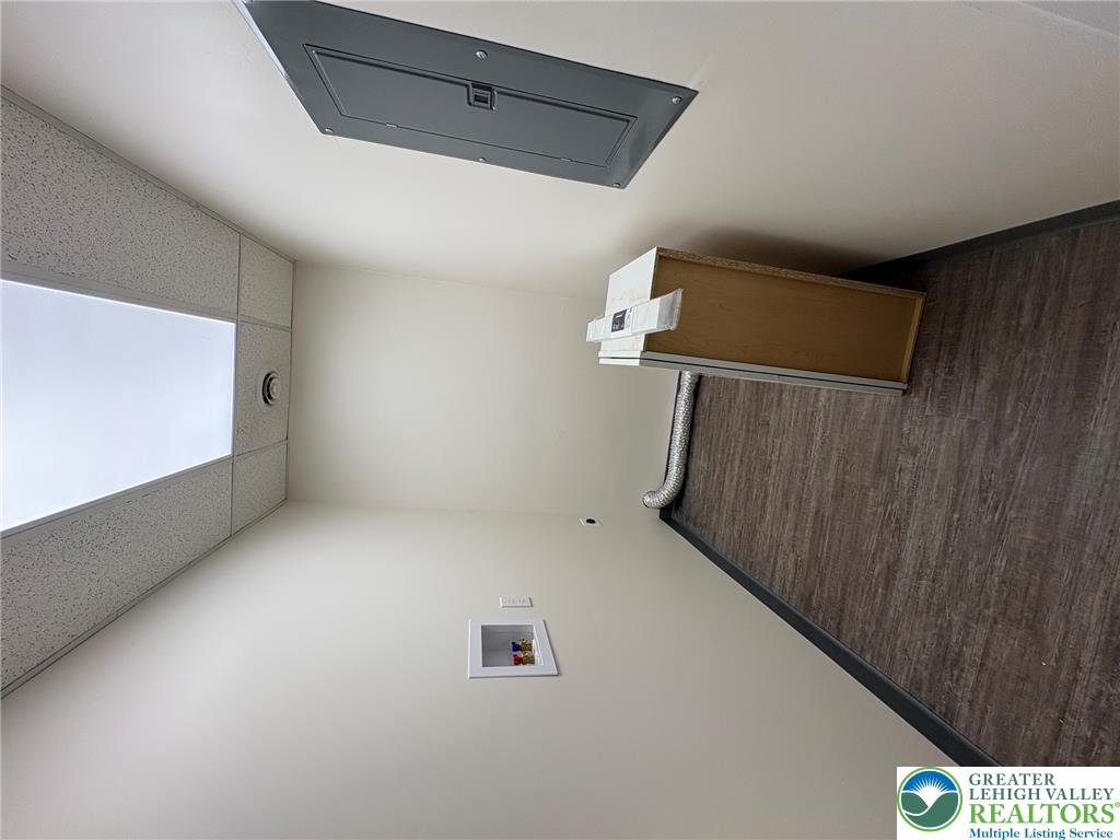 146 North Street Property Photo 13