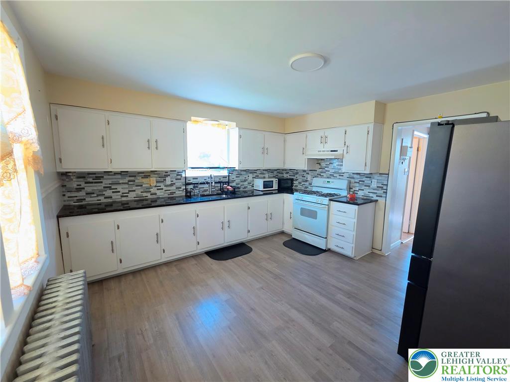 2111 North 1st Avenue Property Photo 4