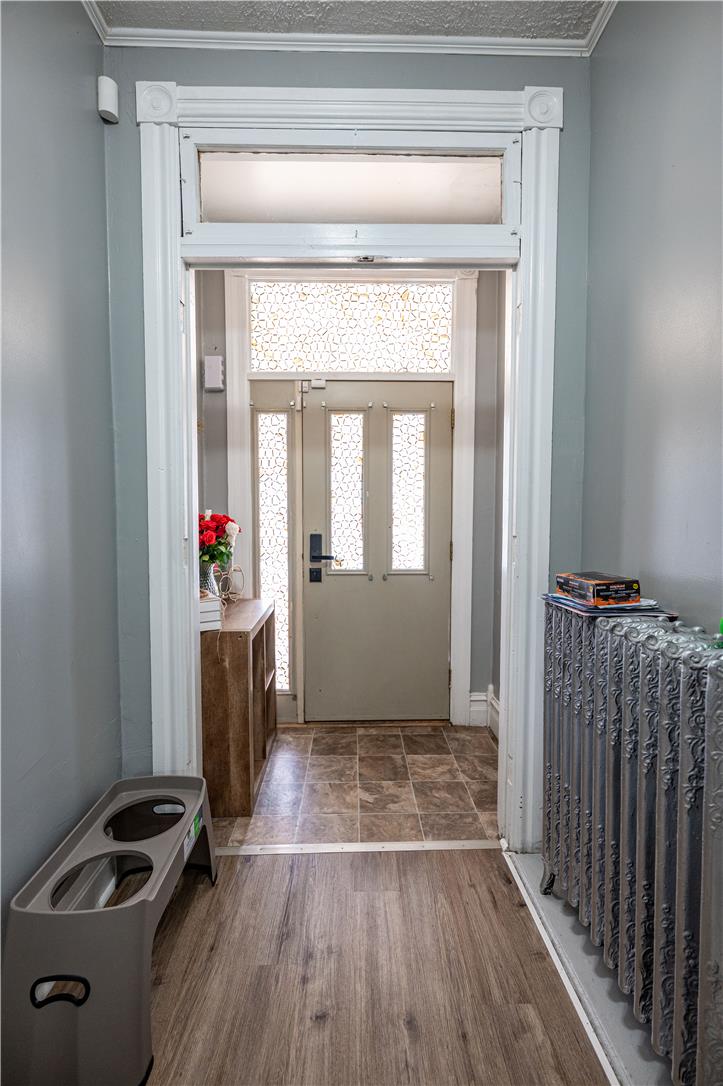 715 2nd Street Property Photo 5
