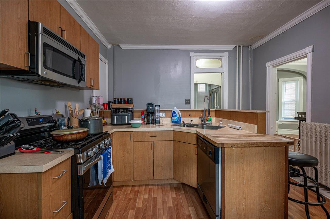 715 2nd Street Property Photo 14