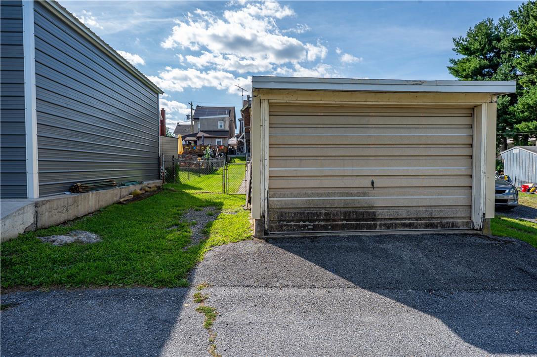 715 2nd Street Property Photo 52