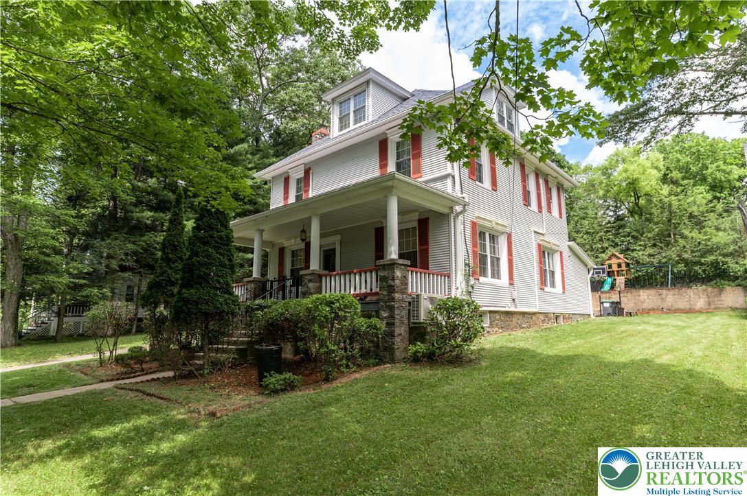 26 Center Ave Property Photo 29