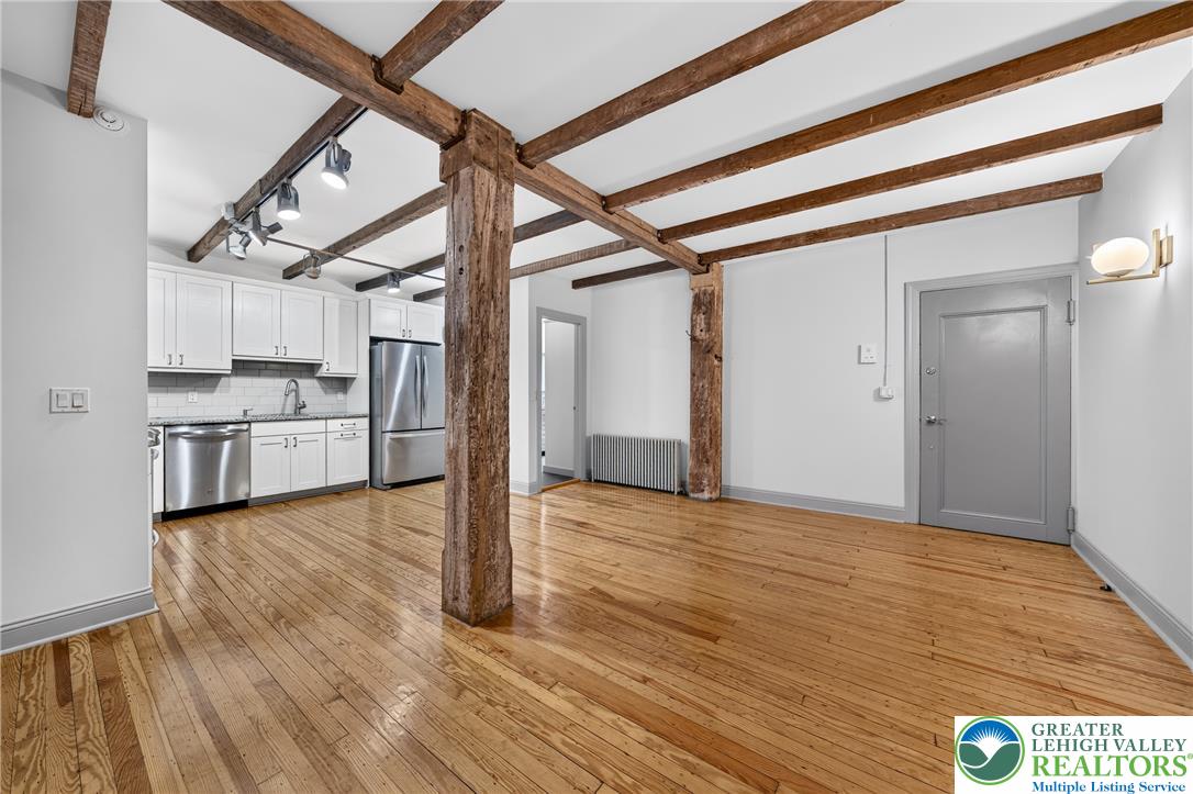 428 Northampton St 1r Property Photo 8