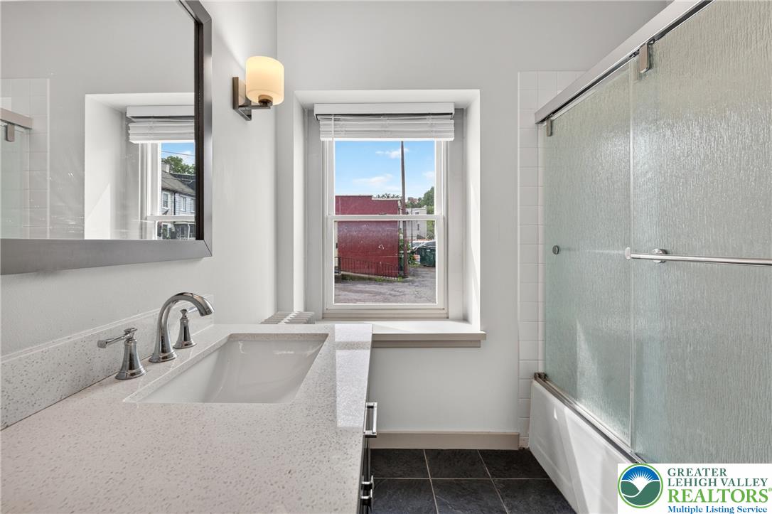 428 Northampton St 1r Property Photo 16