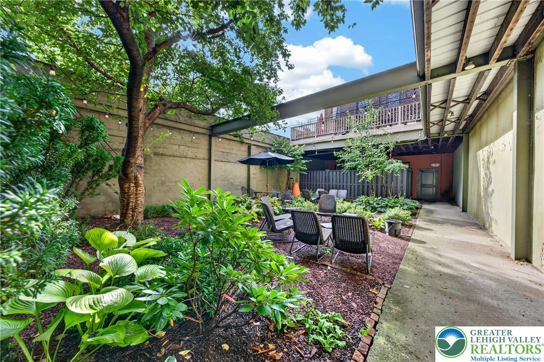 428 Northampton St 1r Property Photo 27