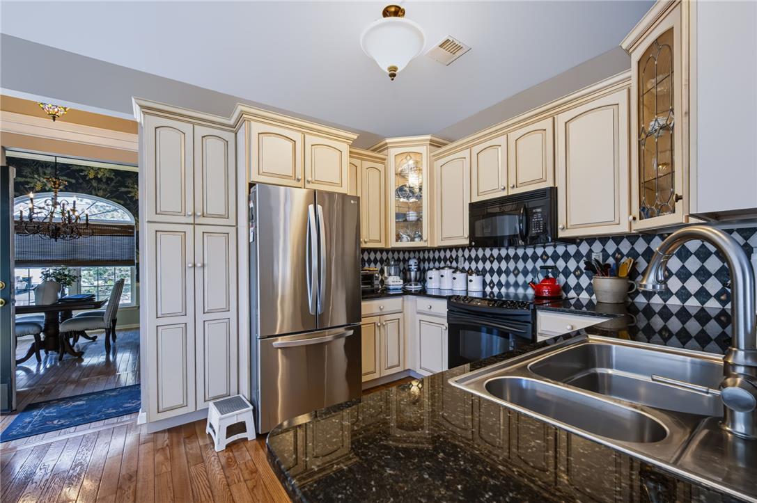 9 Willow Drive Property Photo 11