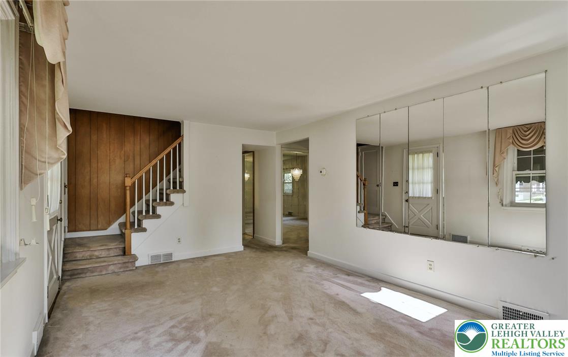 1439 Westgate Drive Property Photo 11