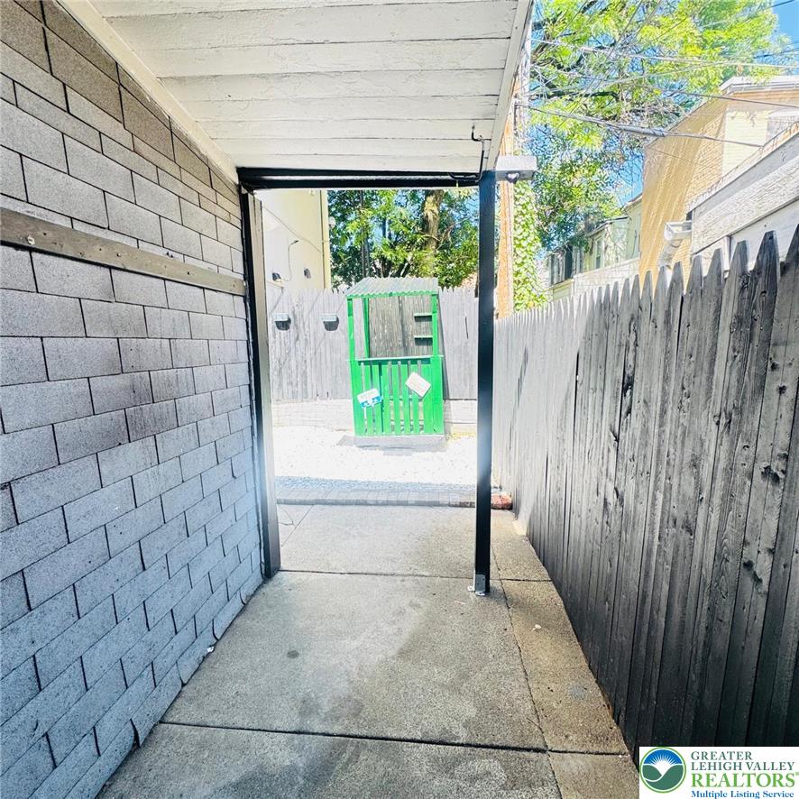 731 Chestnut Street Property Photo 10