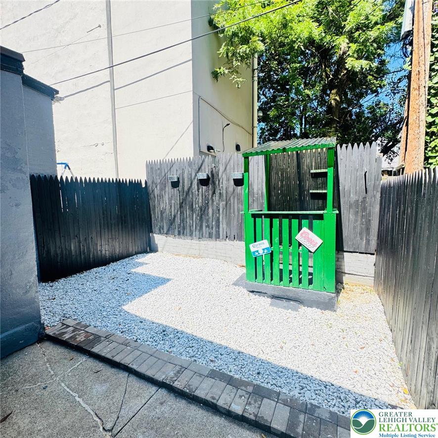 731 Chestnut Street Property Photo 11
