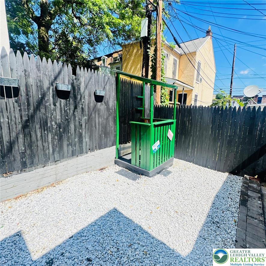 731 Chestnut Street Property Photo 13