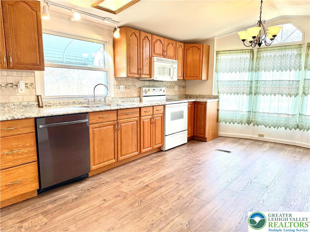204 Molly Pitcher Road Property Photo 8