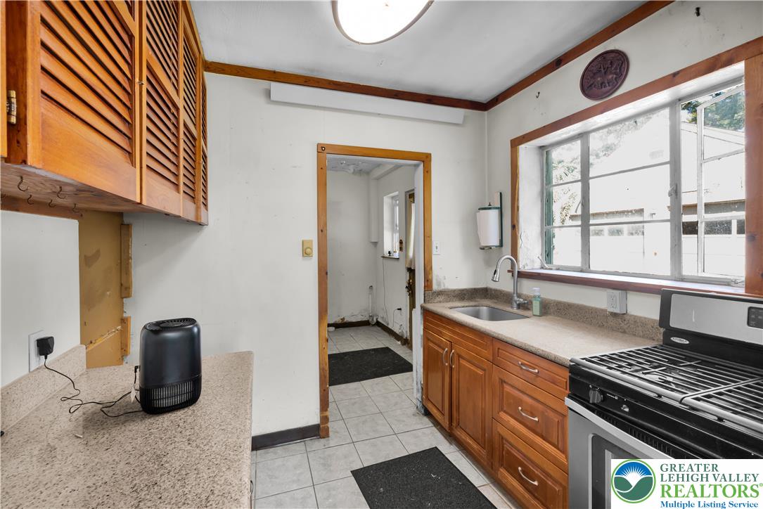 2160 Wassergass Road Property Photo 11