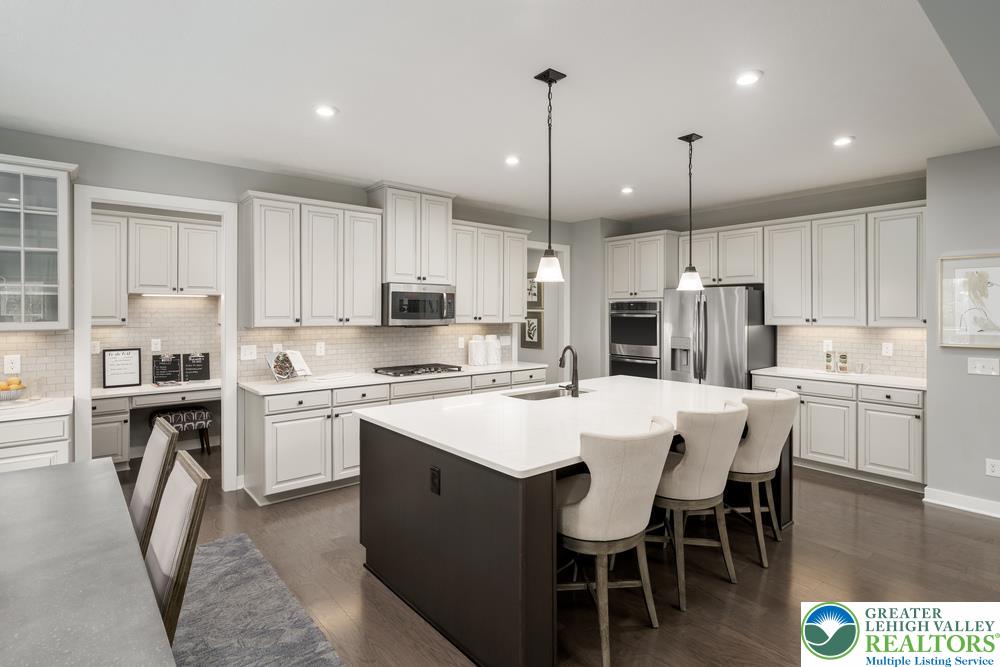 784058 Property Photo 2