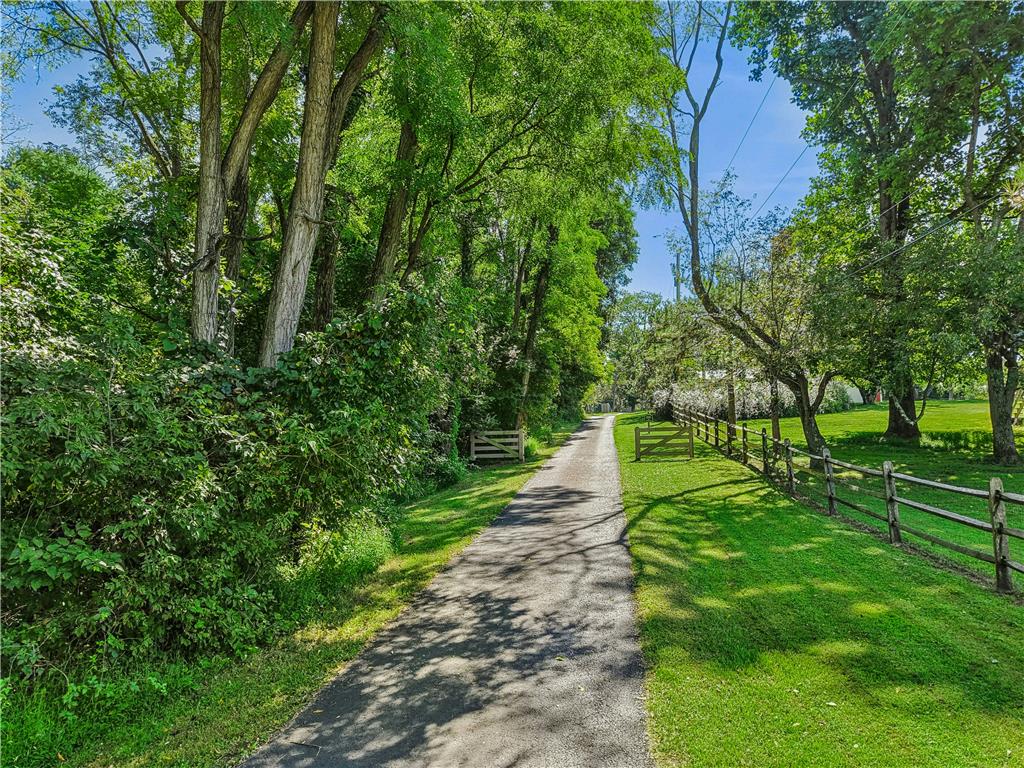 4384 Lehnenberg Road Property Photo 6