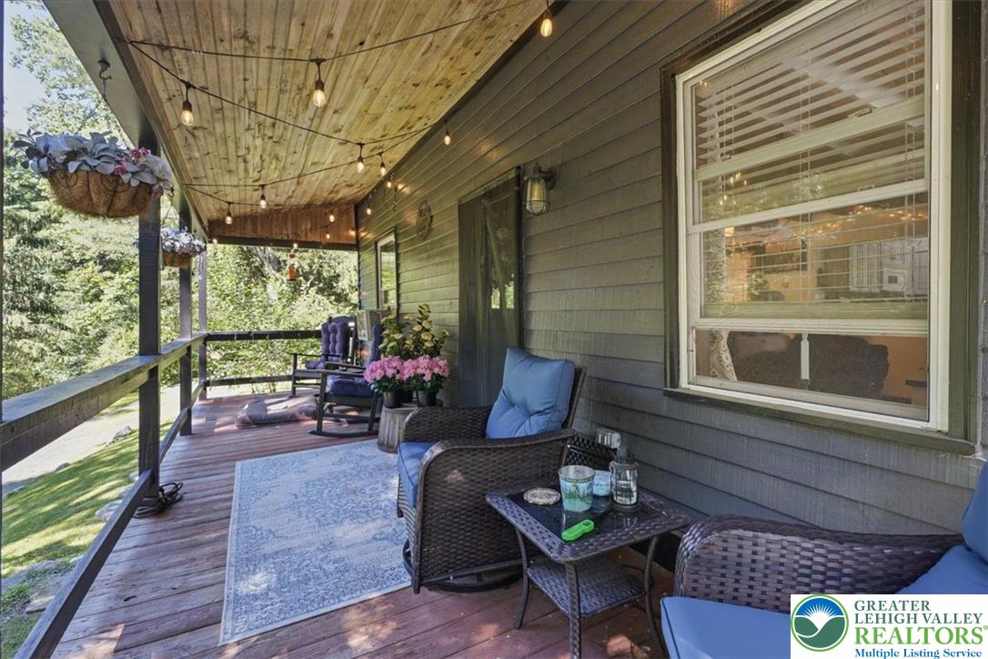 1408 Fox Gap Road Property Photo 6