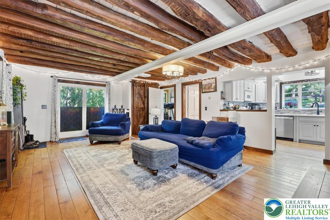 1408 Fox Gap Road Property Photo 8
