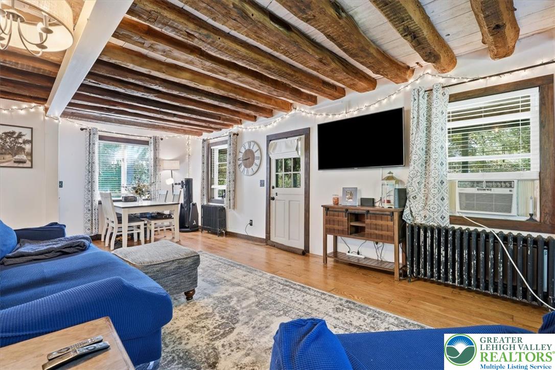 1408 Fox Gap Road Property Photo 10