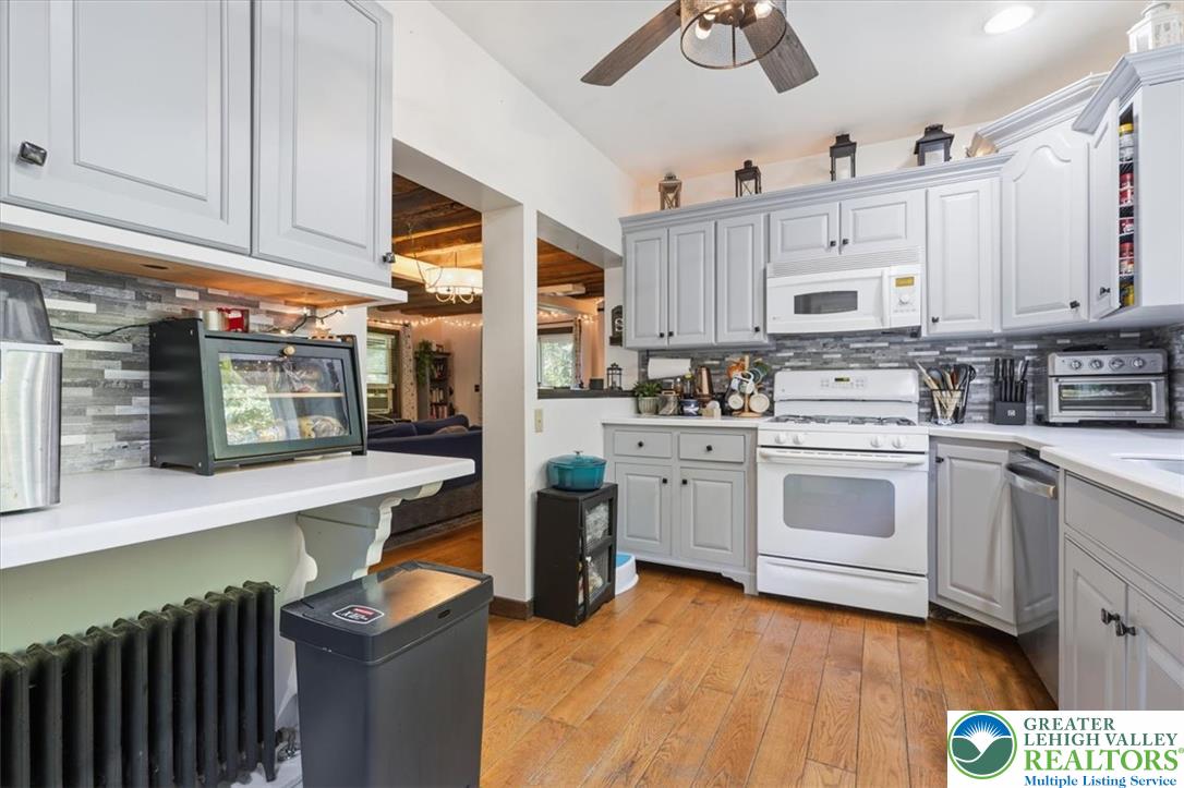 1408 Fox Gap Road Property Photo 11
