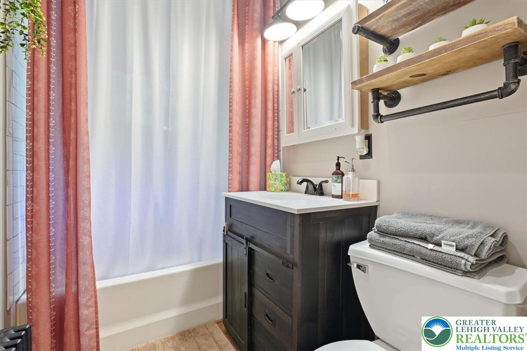 1408 Fox Gap Road Property Photo 17