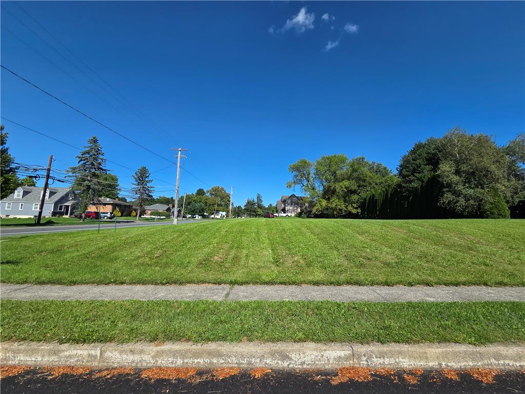 2810 Kings View Avenue Property Photo 1