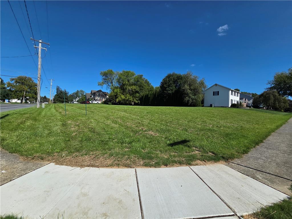 2810 Kings View Avenue Property Photo 3
