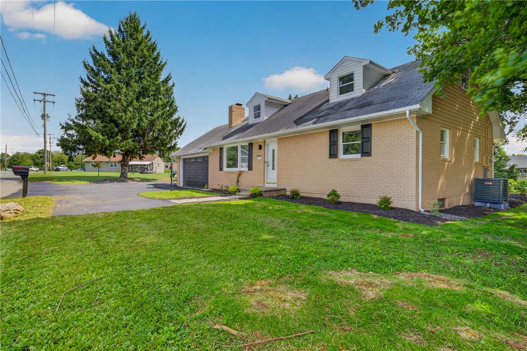 524 Clyde Street Property Photo 4