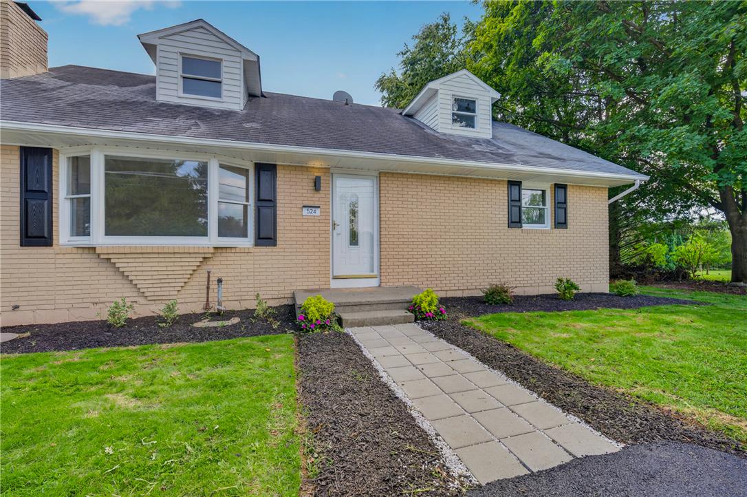 524 Clyde Street Property Photo 8
