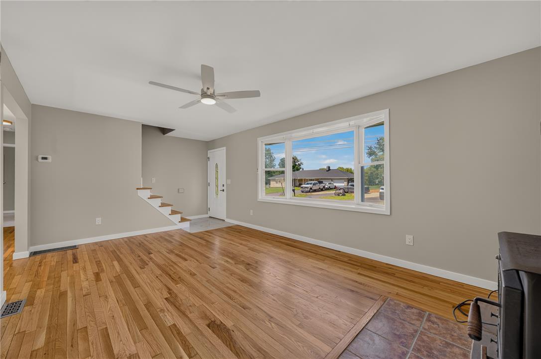 524 Clyde Street Property Photo 11