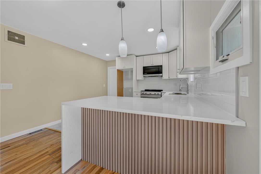 524 Clyde Street Property Photo 19