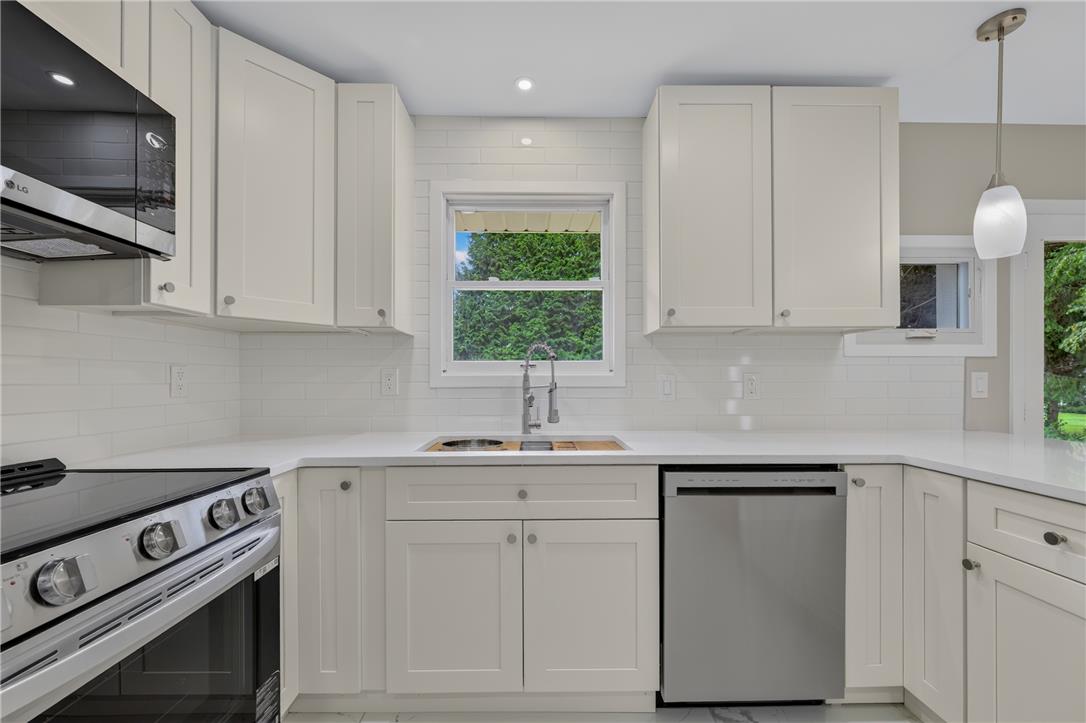 524 Clyde Street Property Photo 21