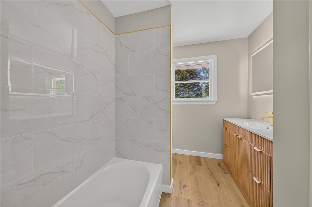 524 Clyde Street Property Photo 29