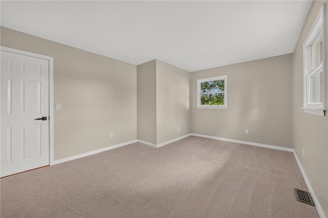 524 Clyde Street Property Photo 33