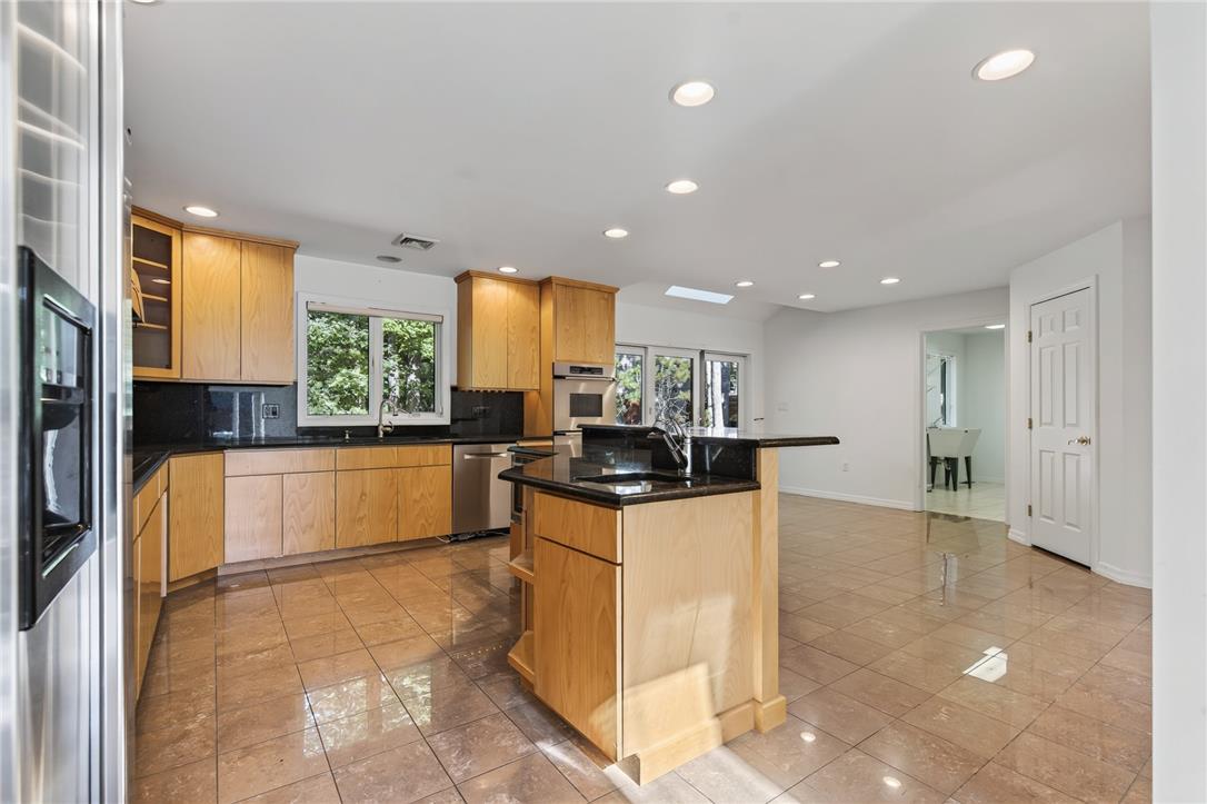 33 Oak Court Property Photo 20