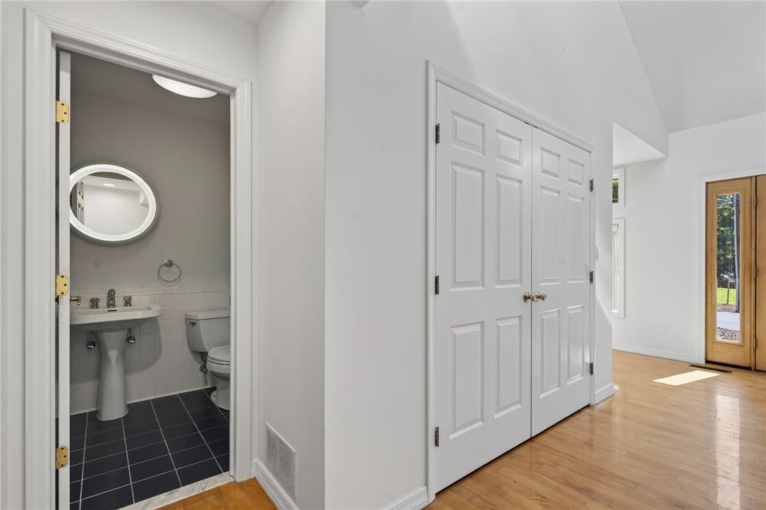33 Oak Court Property Photo 34