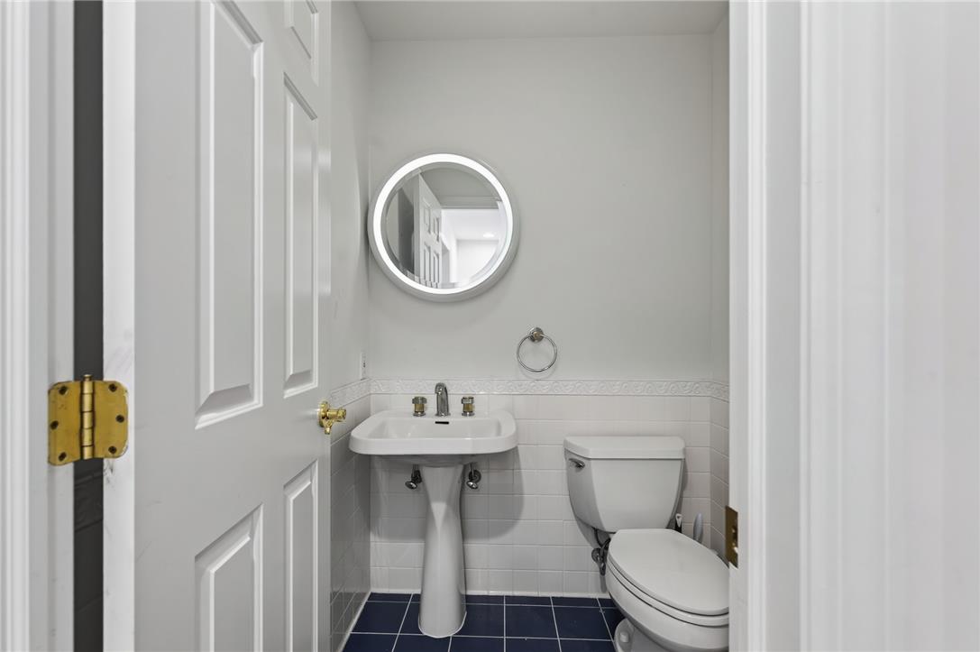 33 Oak Court Property Photo 35
