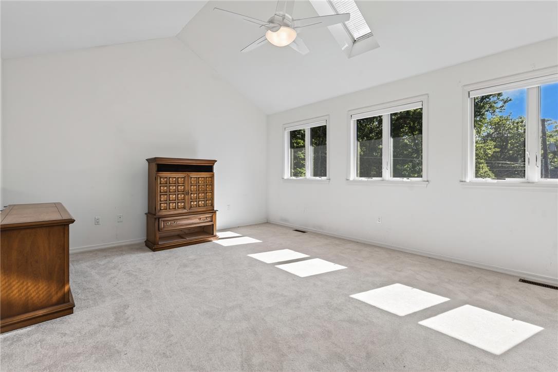 33 Oak Court Property Photo 40