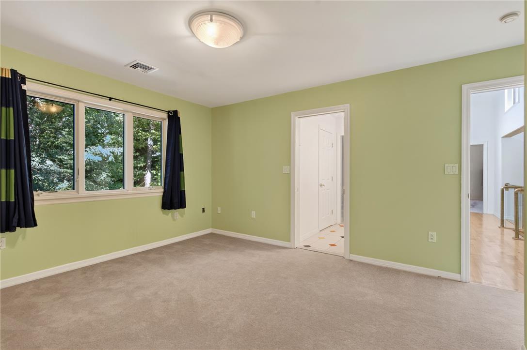 33 Oak Court Property Photo 51
