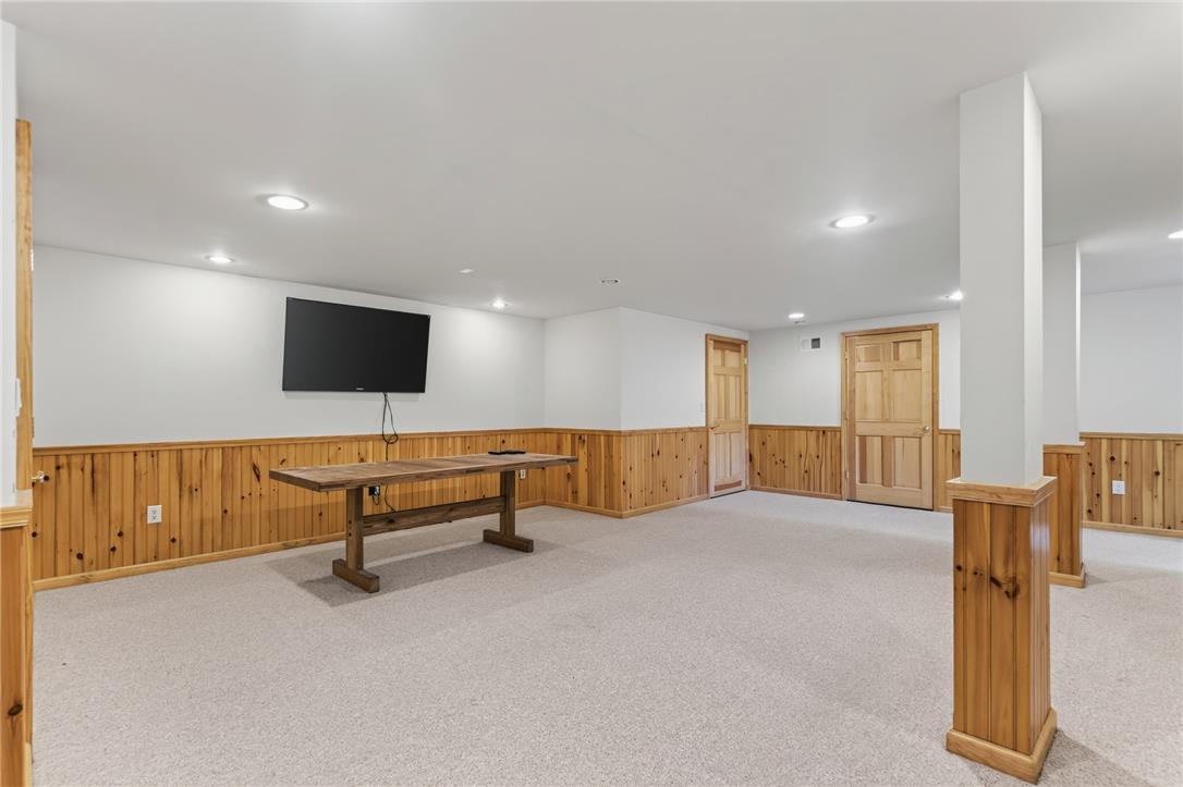 33 Oak Court Property Photo 64
