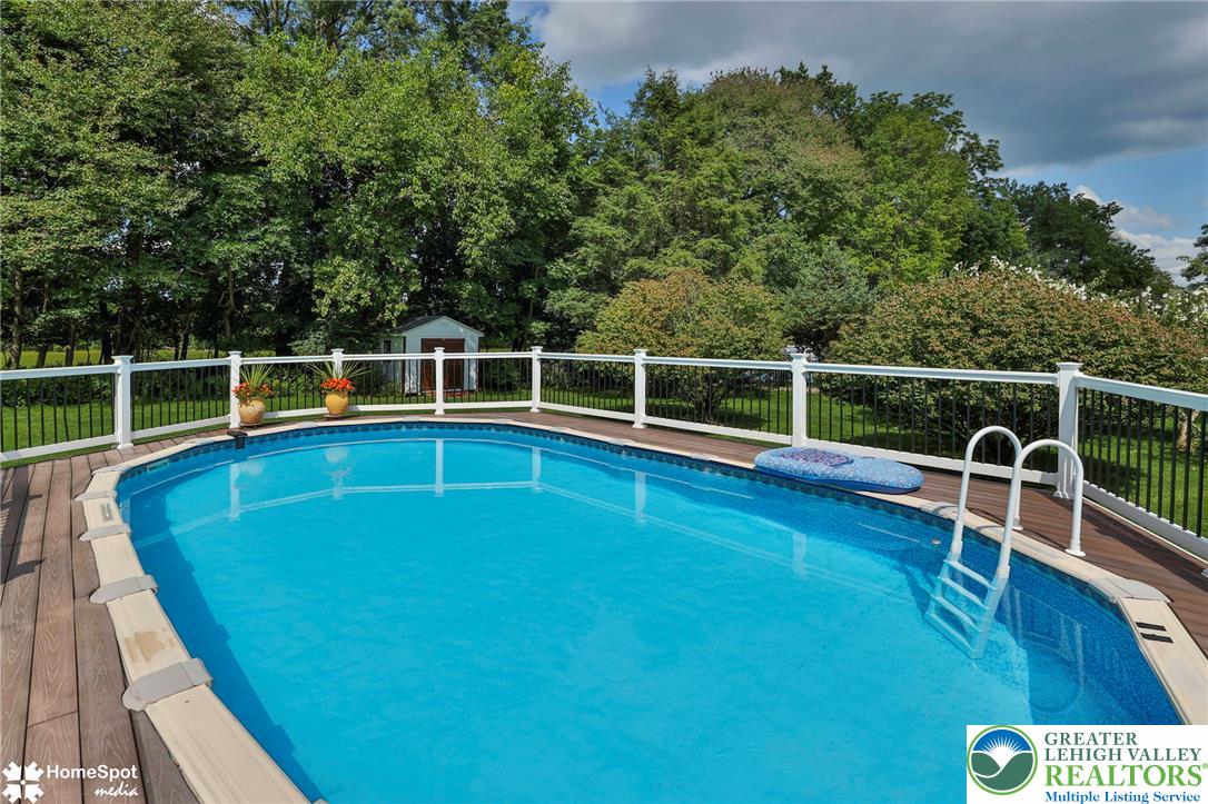 204 Fence Row Drive Property Photo 39