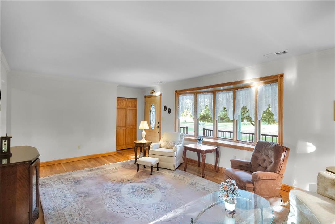 3915 Hecktown Road Property Photo 15