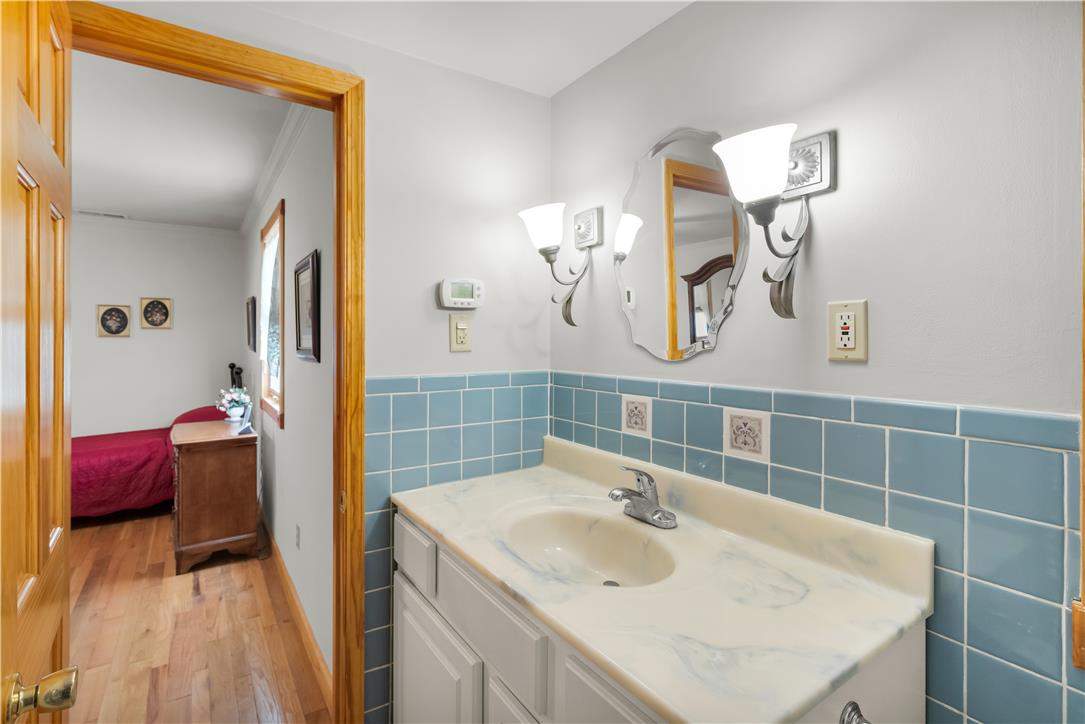 3915 Hecktown Road Property Photo 27