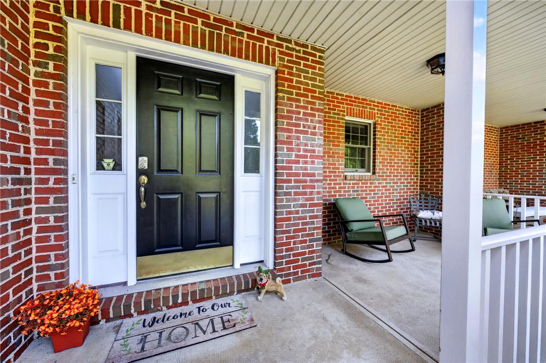 4706 Pinehurst Circle Property Photo 4