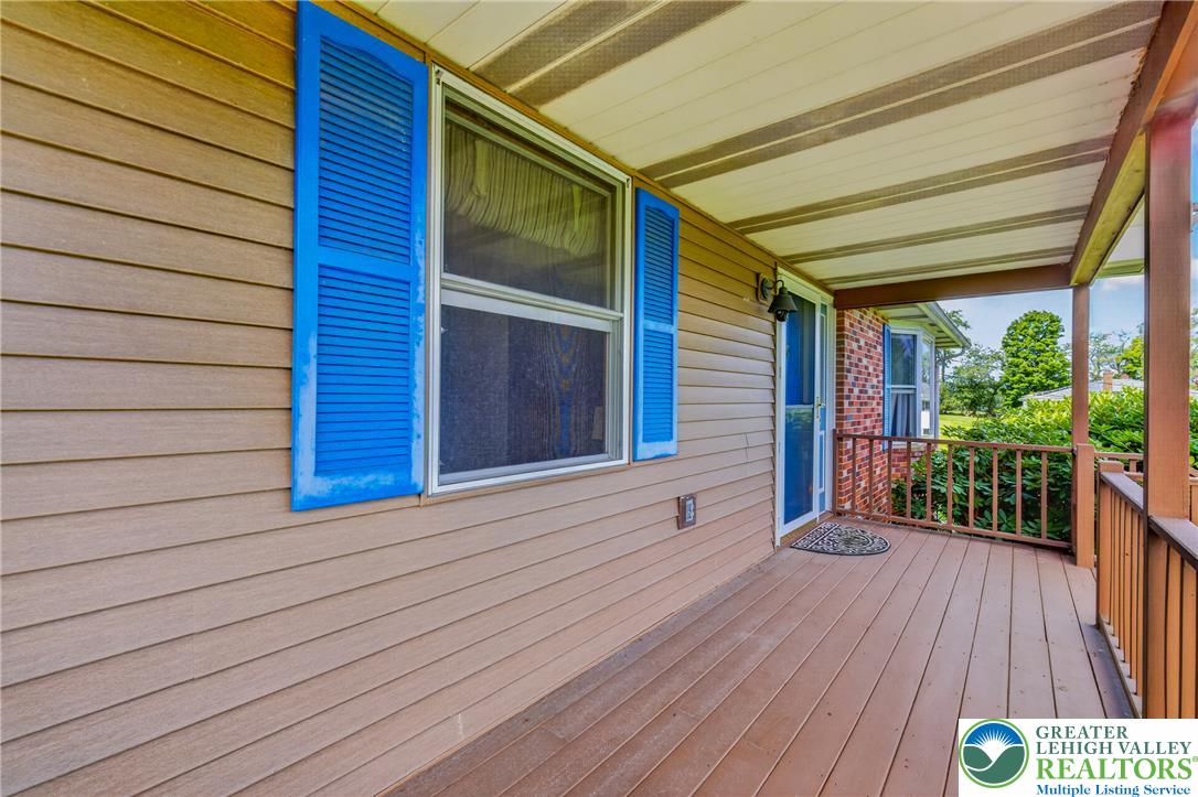 395 Sunrise Boulevard Property Photo 7