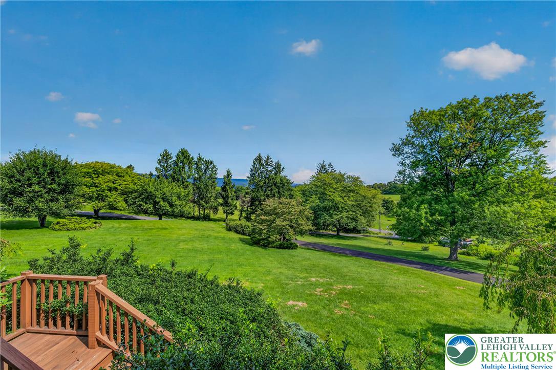 395 Sunrise Boulevard Property Photo 9