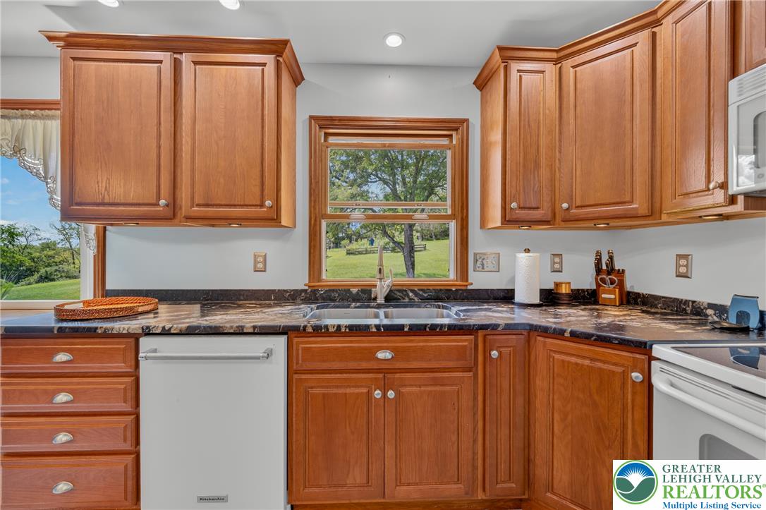 395 Sunrise Boulevard Property Photo 19