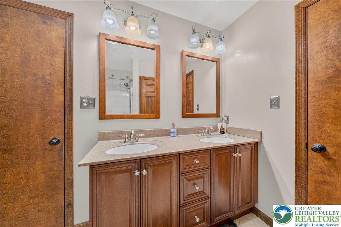 395 Sunrise Boulevard Property Photo 31